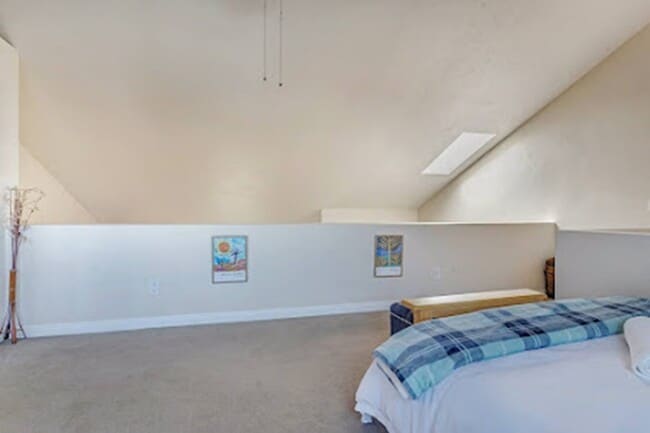 Building Photo - 3843 Riviera Dr