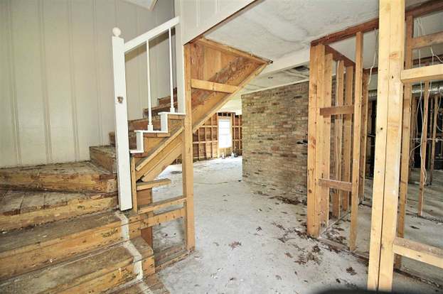 Building Photo - 106 Kirby Cir