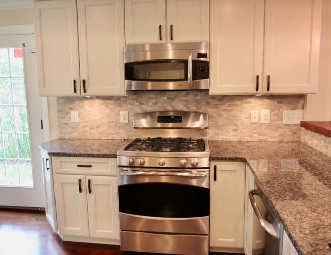 Foto del edificio - 1 Riverside Dr