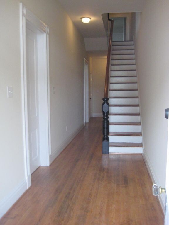 Foto del edificio - Huge 4 bed 2.5 Bath Home with Stainless Ap...