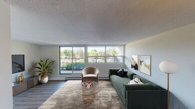 Building Photo - Forest Ridge