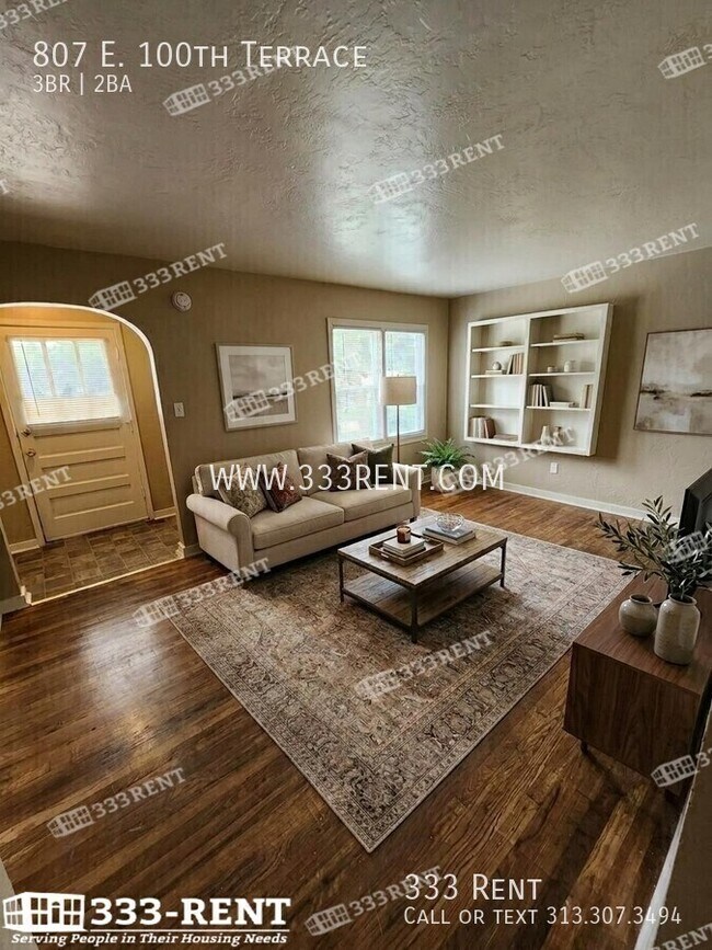 Foto del edificio - 807 E. 100th Terrace-