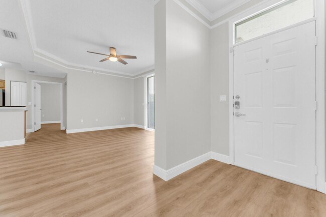 Building Photo - 2032 Alta Meadows Ln