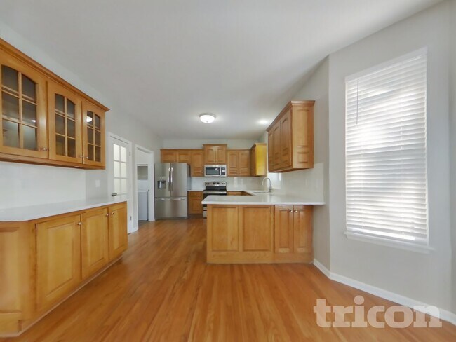Foto del edificio - 2220 Makayla Ln