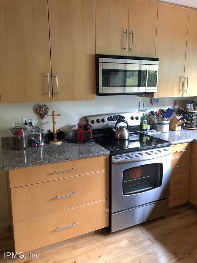 Foto del edificio - 2 br, 1.5 bath House - 980 Lincoln Street