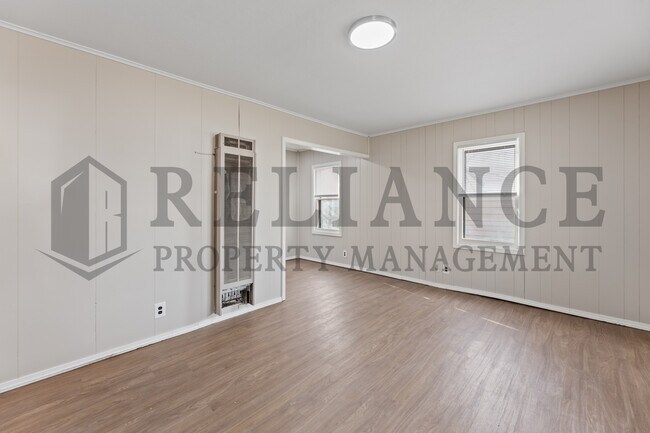 Foto del edificio - 421 Grover Ave