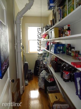 Building Photo - 141 Spruce St