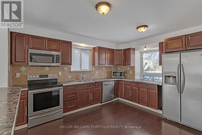 Building Photo - 37 Banner Crescent