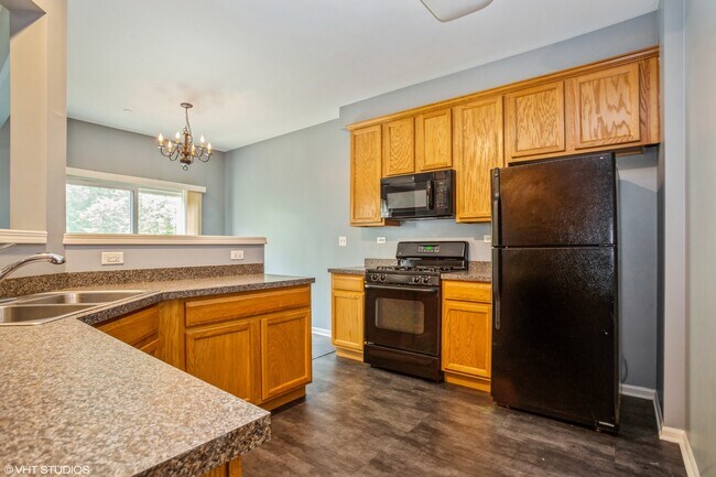 Building Photo - 1425 Yellowstone Dr