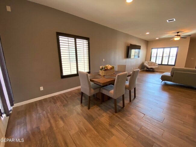Building Photo - 7013 Long Meadow Dr