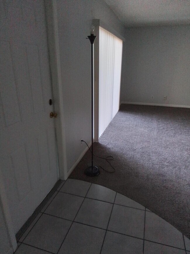 Foto del edificio - 1458 N Lawnwood Cir