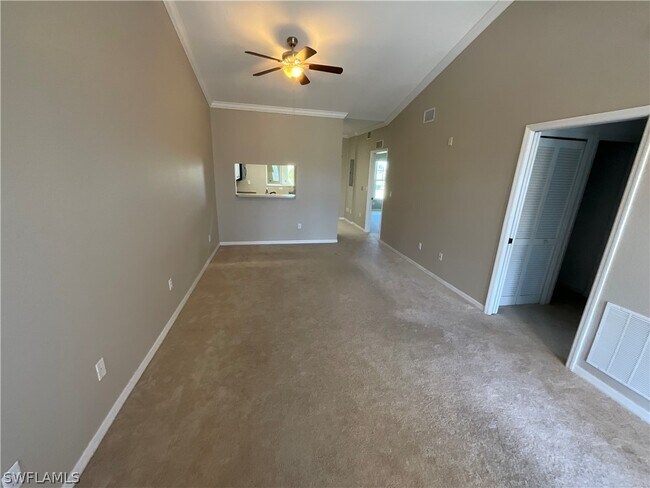 Foto del edificio - 8555 Bernwood Cove Loop