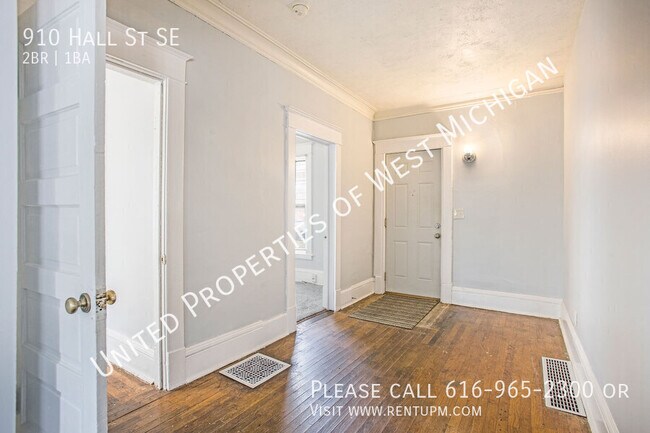 Building Photo - Available Now | 2 Bed 1 Bath Apartment in ...