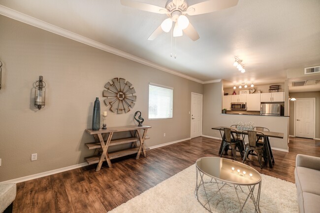 Tahoe Living and dining room - Rocklin Ranch