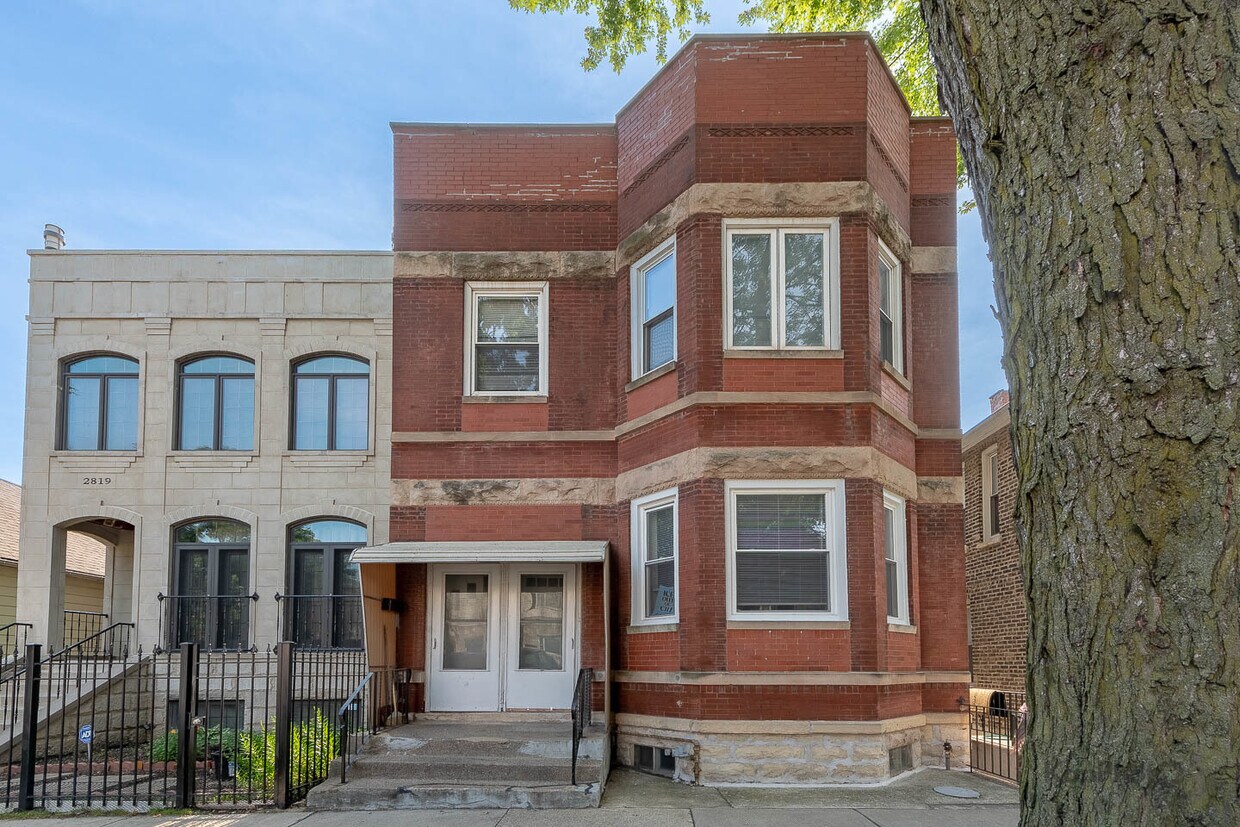 Foto principal - 2821 S Emerald Ave