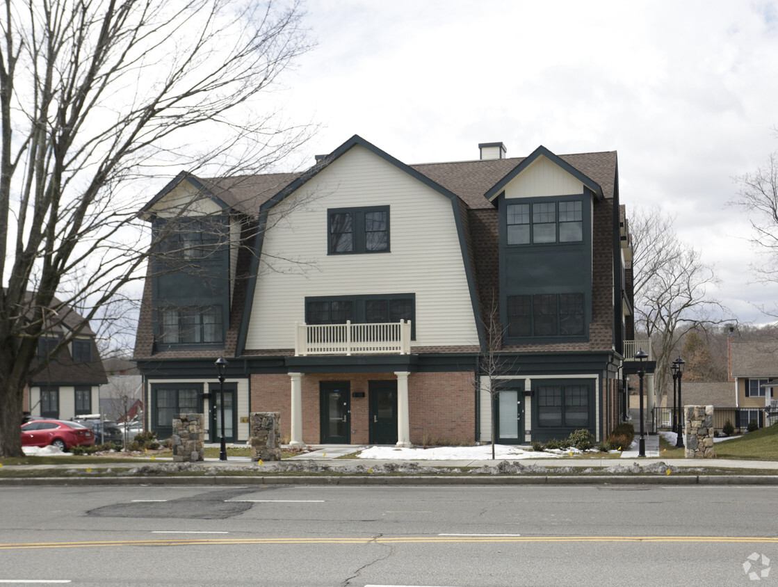 Building Photo - Maple Ridge