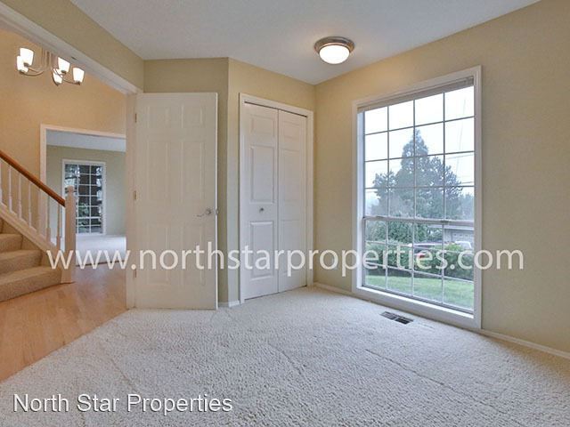 Building Photo - 3 br, 2.5 bath House - 2124 SW Sunset Dr.