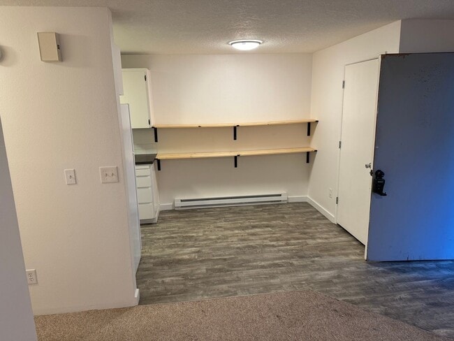 Foto del edificio - Crisp and clean one bedroom near Pacific University
