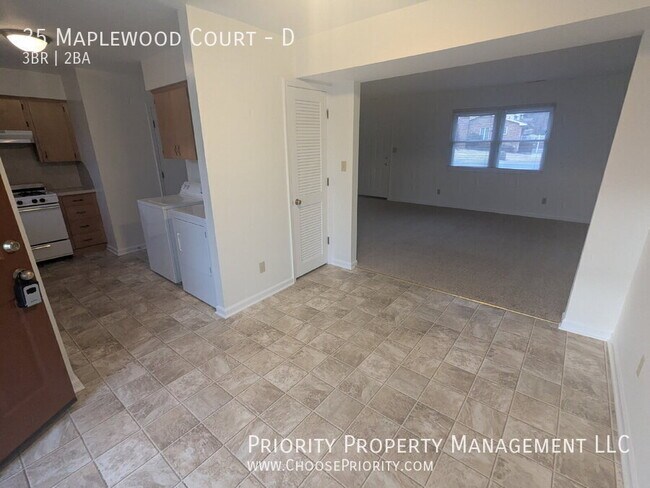 Foto del edificio - 35 Maplewood Ct
