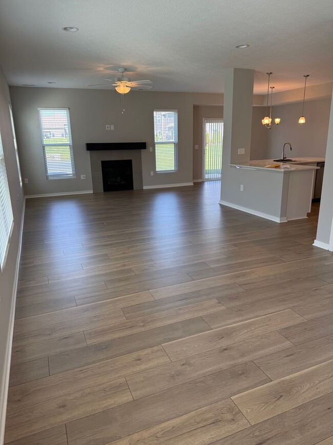 Foto del edificio - Stunning Westerville Condo with Loft | 2,086 Sq Ft | Garage | Move-In Ready