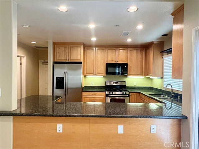 Foto del edificio - 266 S Redwood Ave