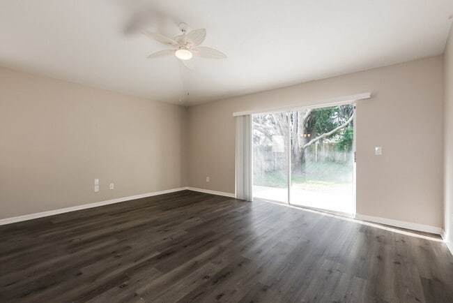 Building Photo - 209 Chardonnay Pl