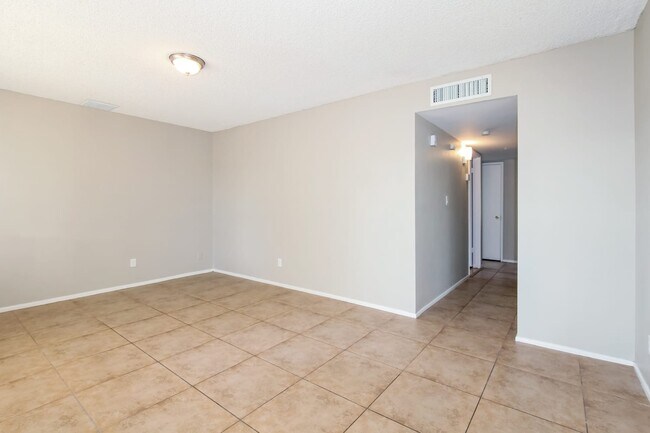 Building Photo - 3844 W Acapulco Ln