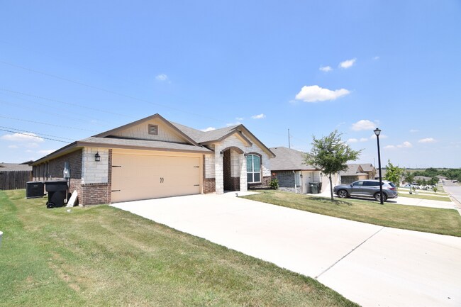 Building Photo - 902 Ridgeview Dr