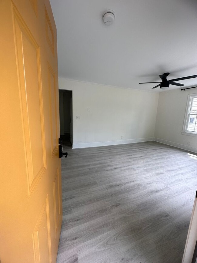 Building Photo - Newly renovated 2Br 1Ba Cottage