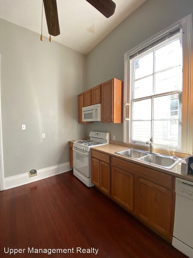 Building Photo - 2 br, 1.5 bath Apartment - 124 - 126 South...