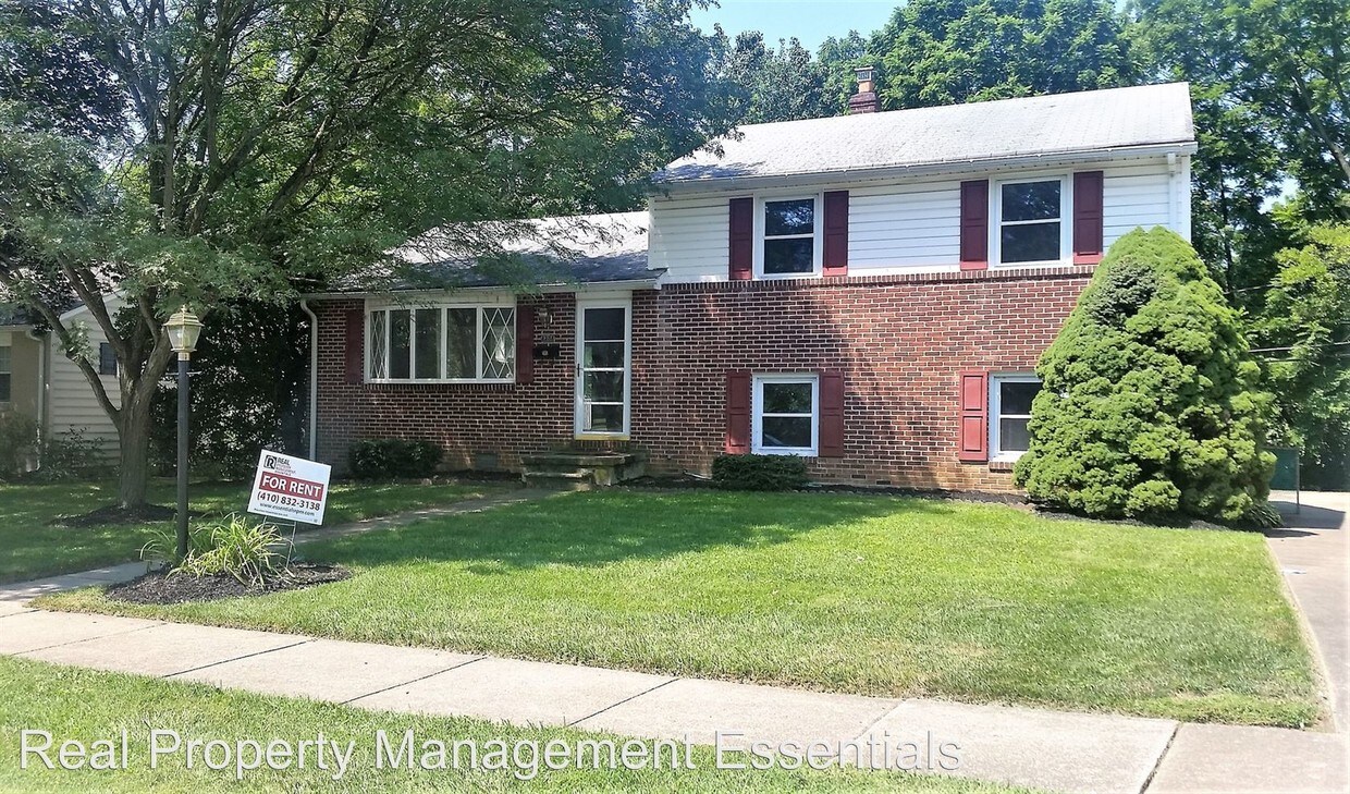 3 br, 1.5 bath House 8208 Jeffers Circle House Rental in Towson, MD