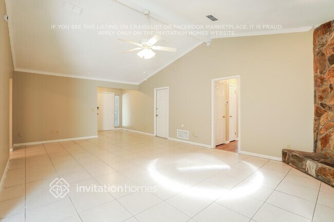 Foto del edificio - 7362 Boysenberry Ln N