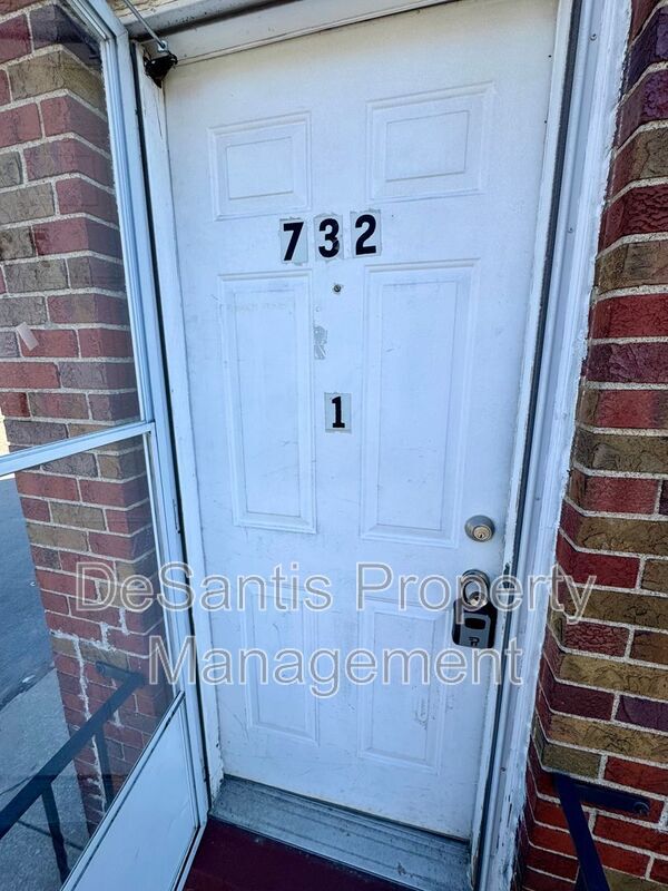 Building Photo - 732 Idlewood Ave