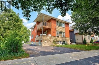 Building Photo - 870 Guelph St