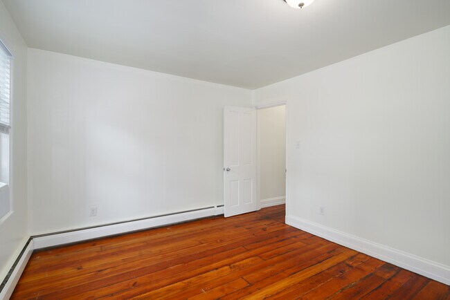 Building Photo - 37 S 19th St