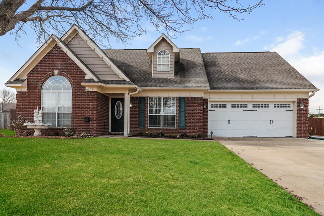 Building Photo - 7457 Lee Ann Dr