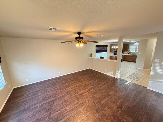 Foto del edificio - 520 Rolling Oak Dr