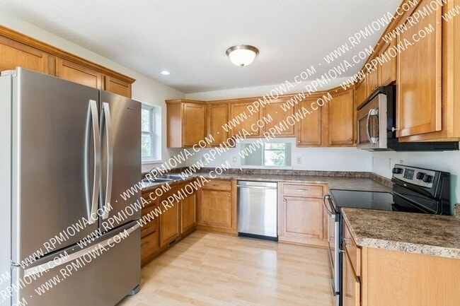 Building Photo - 5402 Tabor Dr