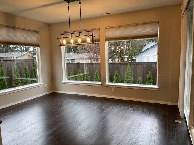 Foto del edificio - Beautiful Mainvue Home in Maple Valley!