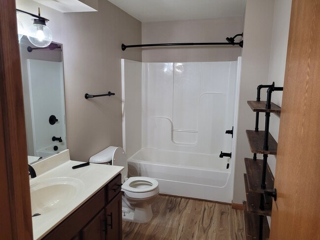 Foto del edificio - 2834 Pleasant View Rd