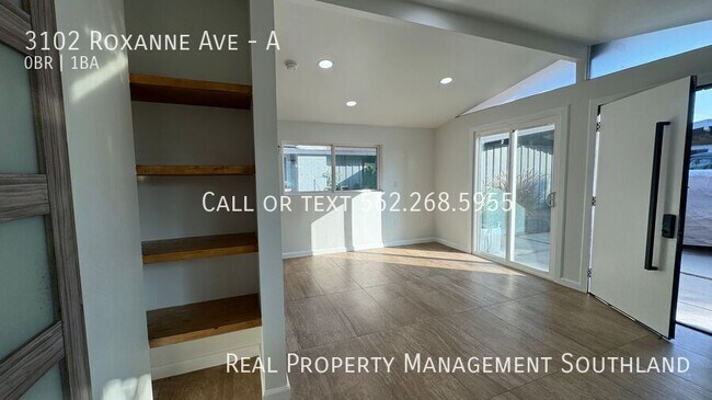 Foto del edificio - 3102 Roxanne Ave
