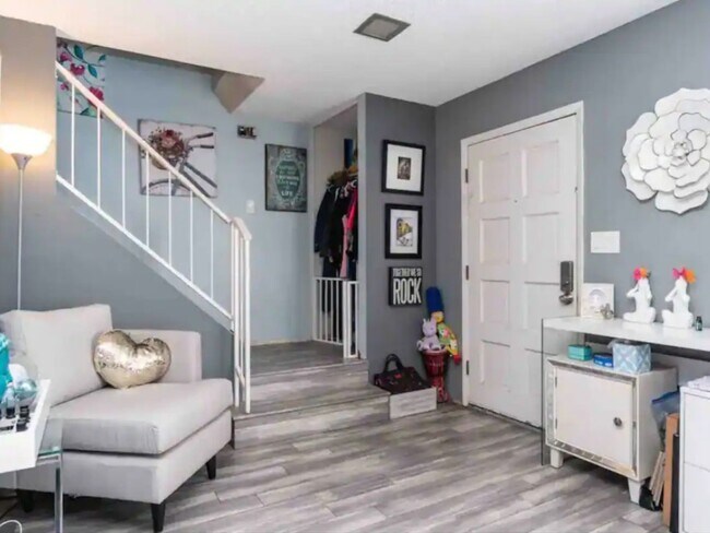 Foto del edificio - 3 Bedroom Townhome in Phoenix