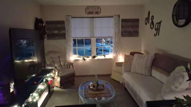 Foto del edificio - 140 Willow Tree Wy