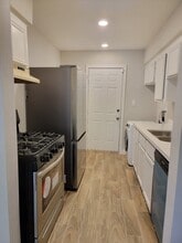 Building Photo - 7886 Locksley Rd