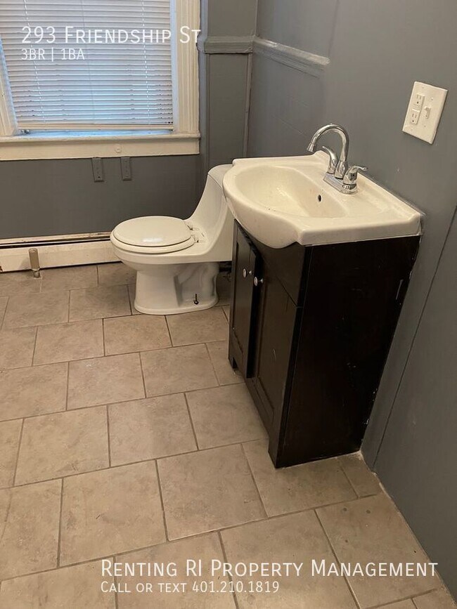 Building Photo - All New! First Floor 3 Bed, granite kitche...