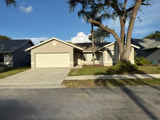Foto del edificio - 5810 NW 37th Ave