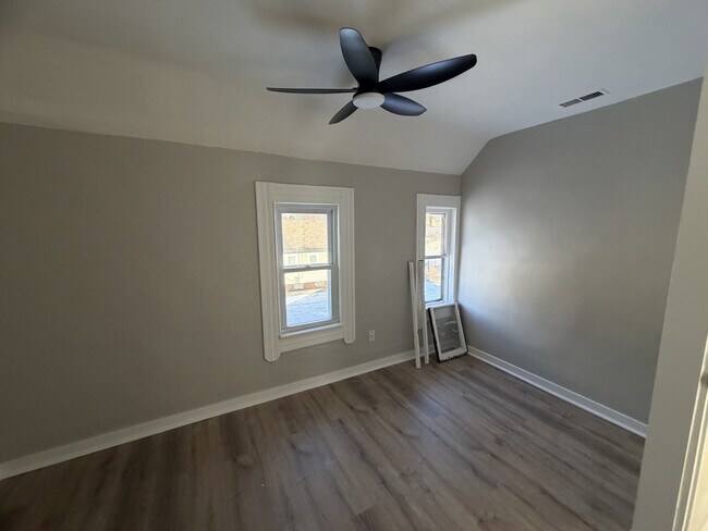 Foto del edificio - 3193 W 50th St