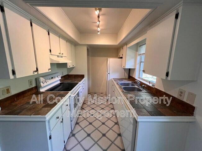 Building Photo - 3095 SE 49th Pl