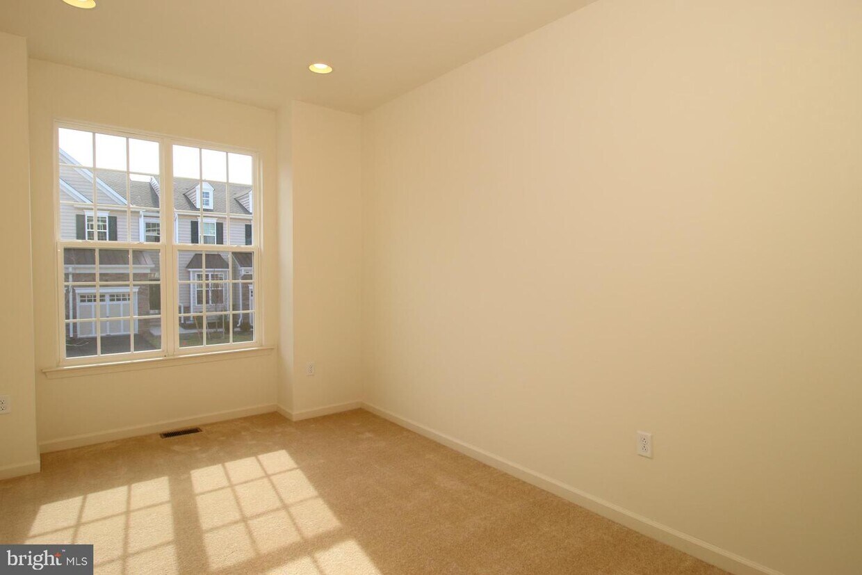 20 Braeburn Dr, Montgomery, NJ 08558 Townhouse for Rent in Montgomery