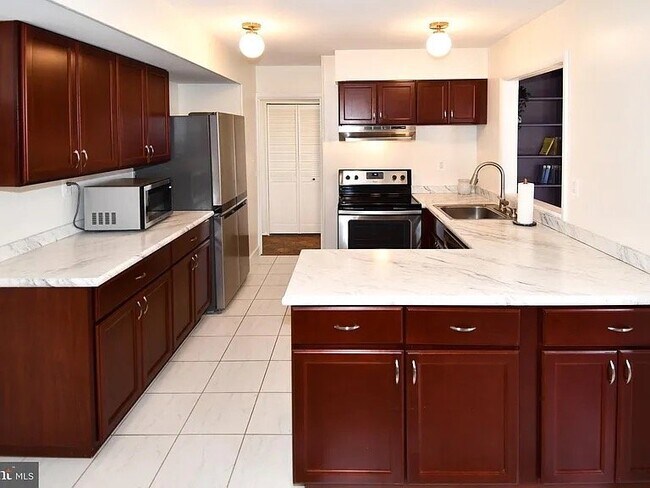 Foto del edificio - 2915 Tallow Ln